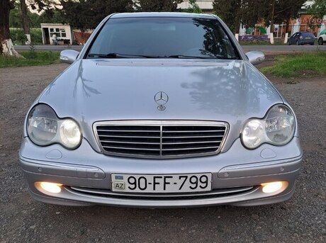 Mercedes C 240