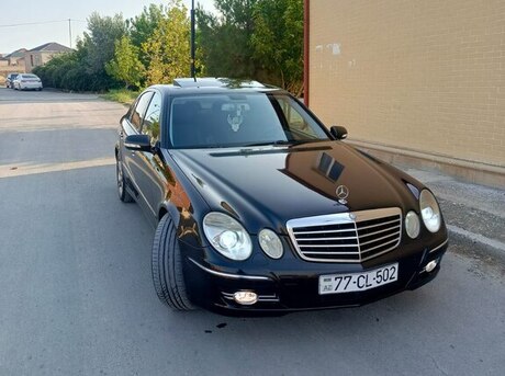 Mercedes E 220