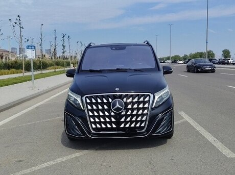 Mercedes Viano