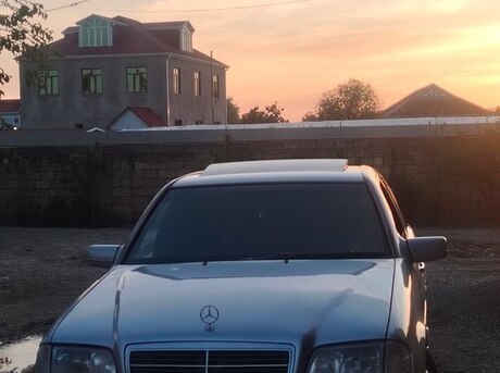 Mercedes C 230