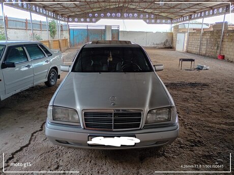 Mercedes C 250