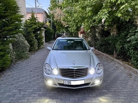 Mercedes E 320