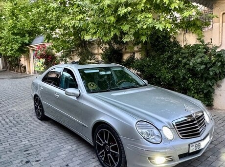 Mercedes E 320