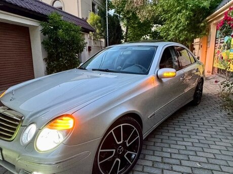 Mercedes E 320