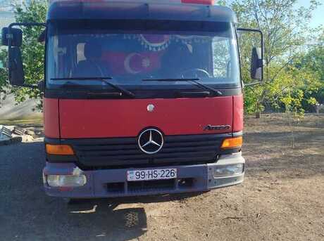 Mercedes Atego 815