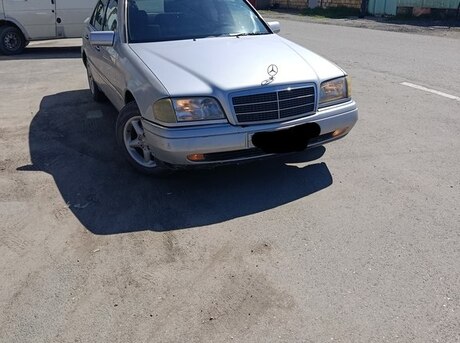 Mercedes C 180