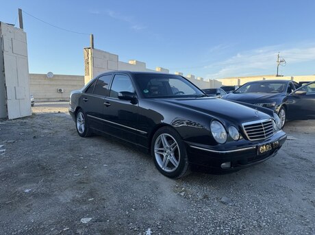 Mercedes E 240