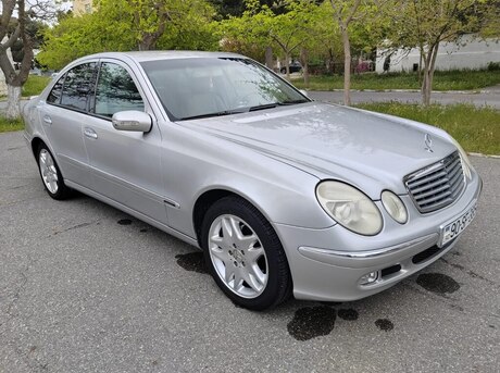 Mercedes E 240