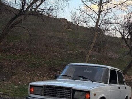 LADA (VAZ) 2107