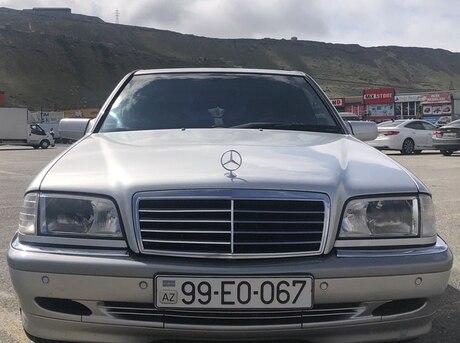Mercedes C 240