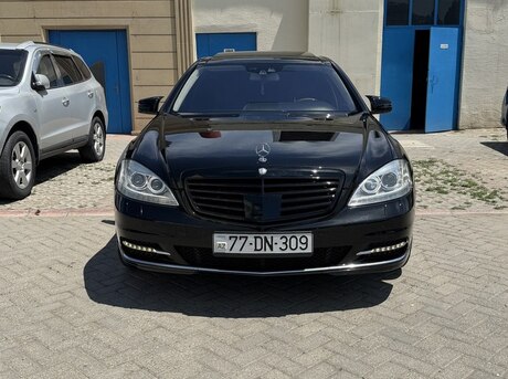 Mercedes S 500