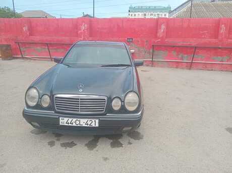 Mercedes E 230