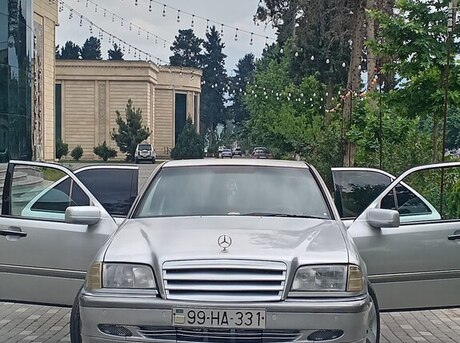 Mercedes C 220