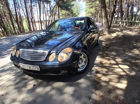 Mercedes E 220