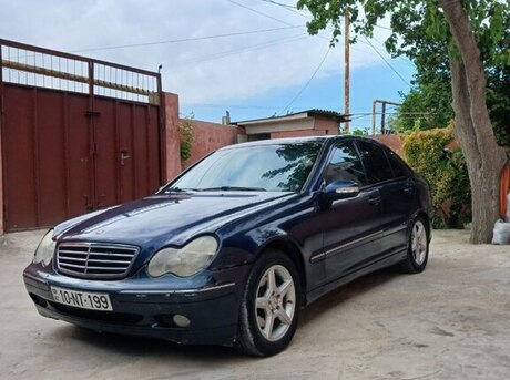 Mercedes C 240