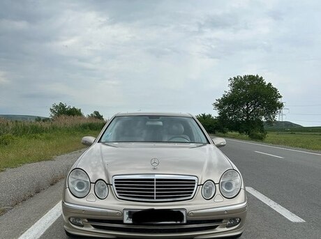 Mercedes E 200