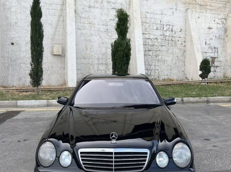 Mercedes E 320