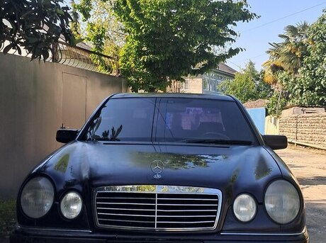 Mercedes E 280