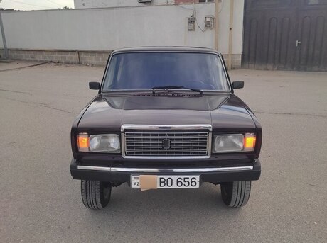 LADA (VAZ) 2107