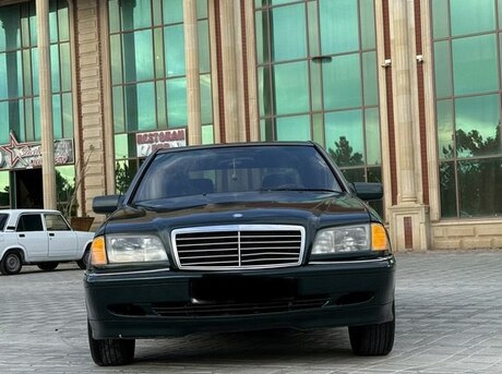 Mercedes C 180