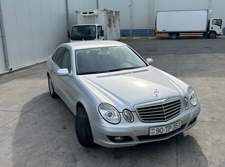 Mercedes E 230
