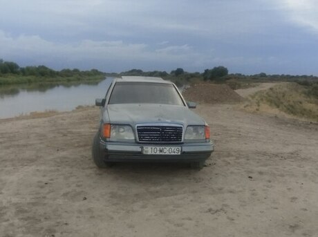 Mercedes 300 D