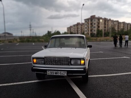 LADA (VAZ) 2107