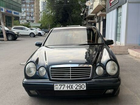 Mercedes E 240