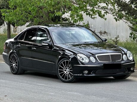 Mercedes E 320