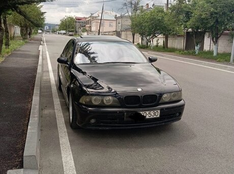 BMW 530