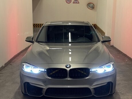 BMW 330