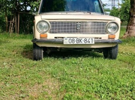 LADA (VAZ) 21011