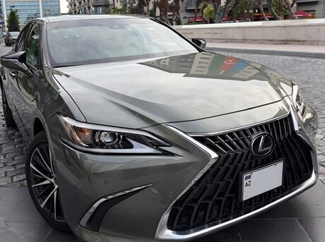 Lexus ES 300h 2025