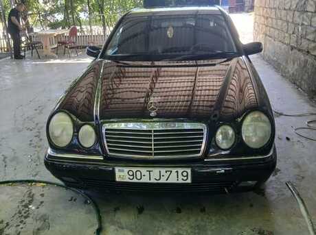 Mercedes E 280