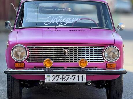 LADA (VAZ) 21011