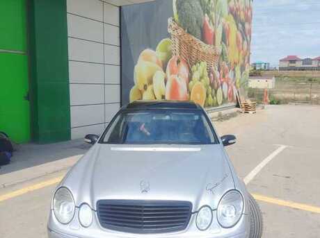 Mercedes E 220