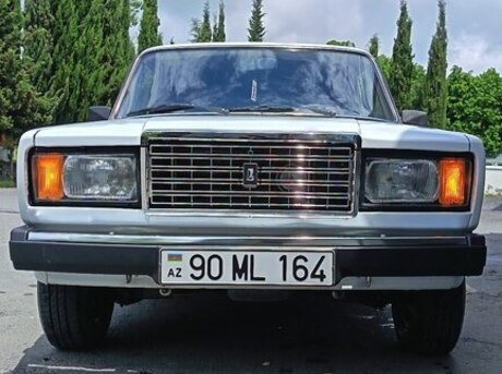 LADA (VAZ) 2107