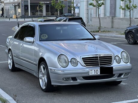 Mercedes E 270