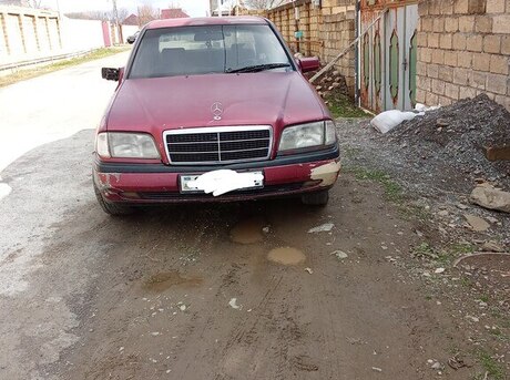 Mercedes C 180