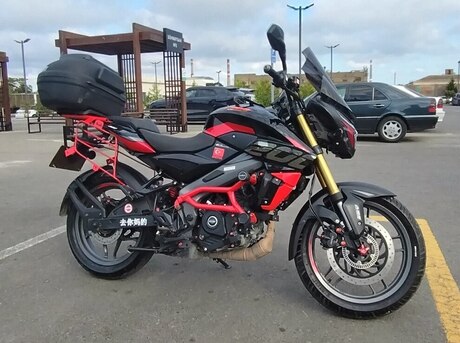 Bajaj Pulsar NS 200