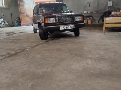 LADA (VAZ) 2107
