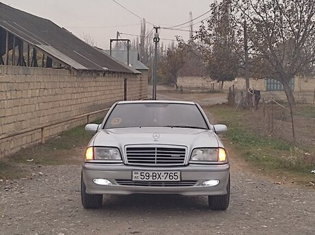 Mercedes C 180