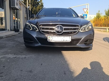 Mercedes E 220
