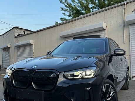 BMW iX3
