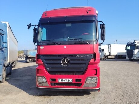 Mercedes Actros 1844