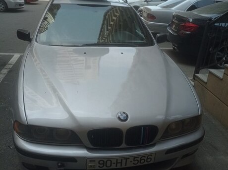 BMW 523