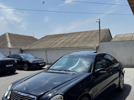 Mercedes E 240
