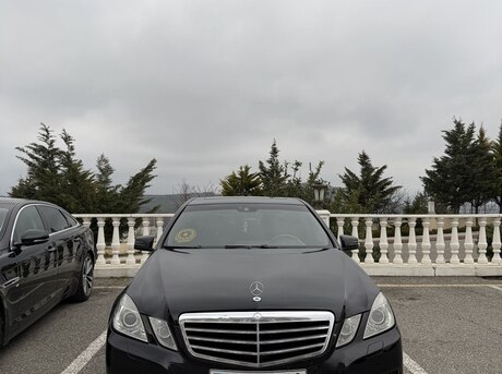 Mercedes E 220