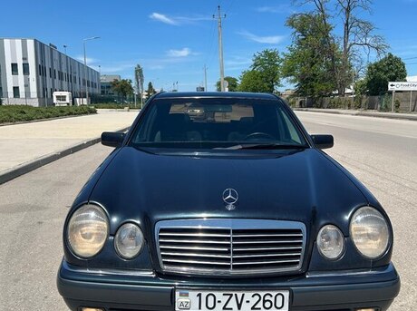 Mercedes E 230