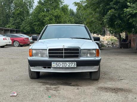 Mercedes 190